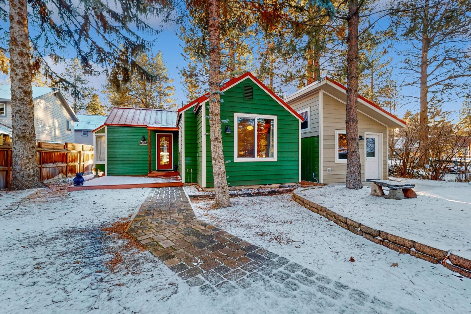 Sisters Downtown 1930S Cottage エクステリア 写真